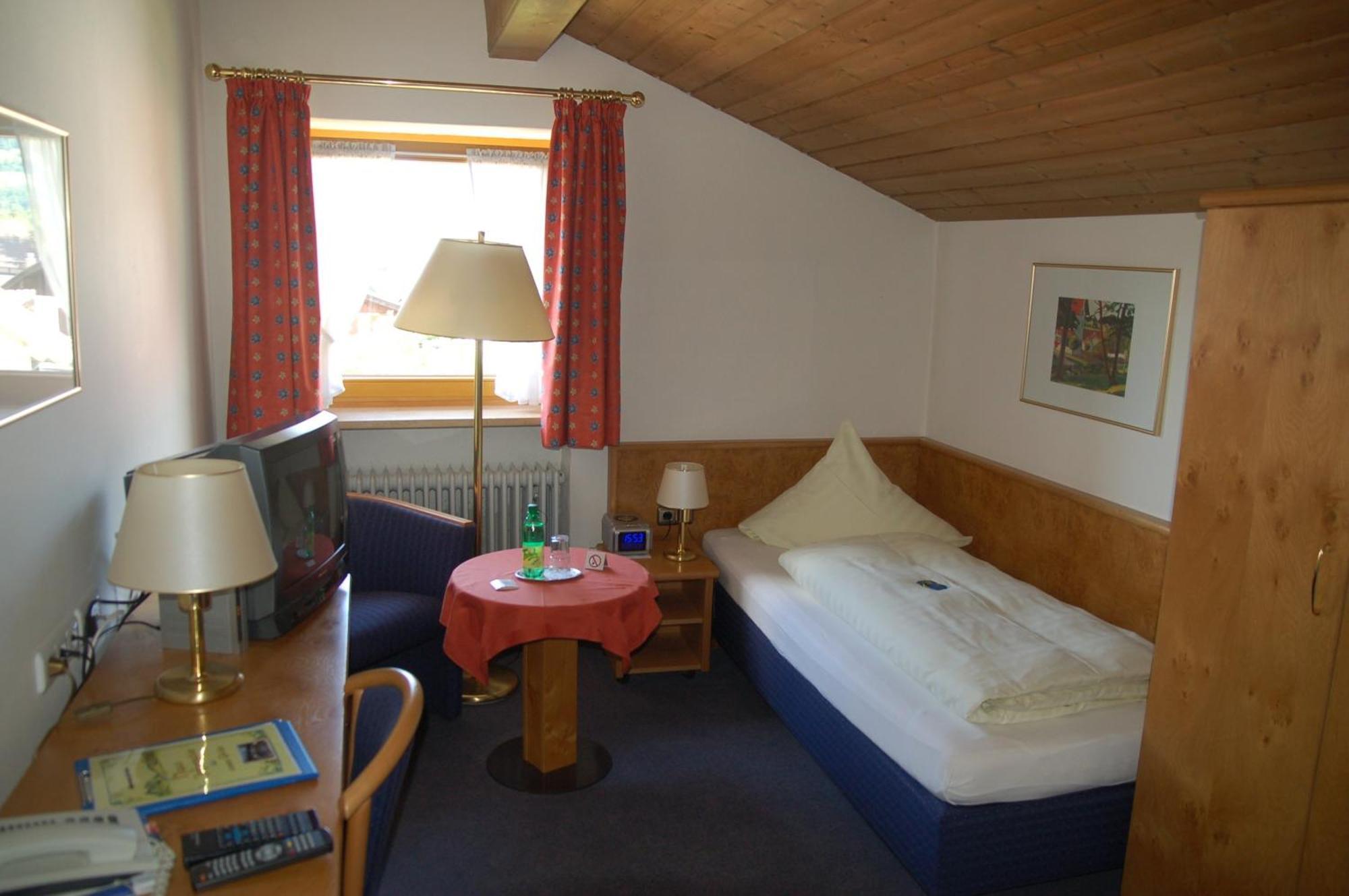 Hotel Garni Otto Huber 오버아머가우 외부 사진