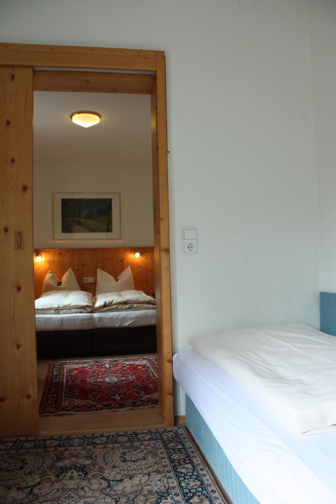 Hotel Garni Otto Huber 오버아머가우 객실 사진